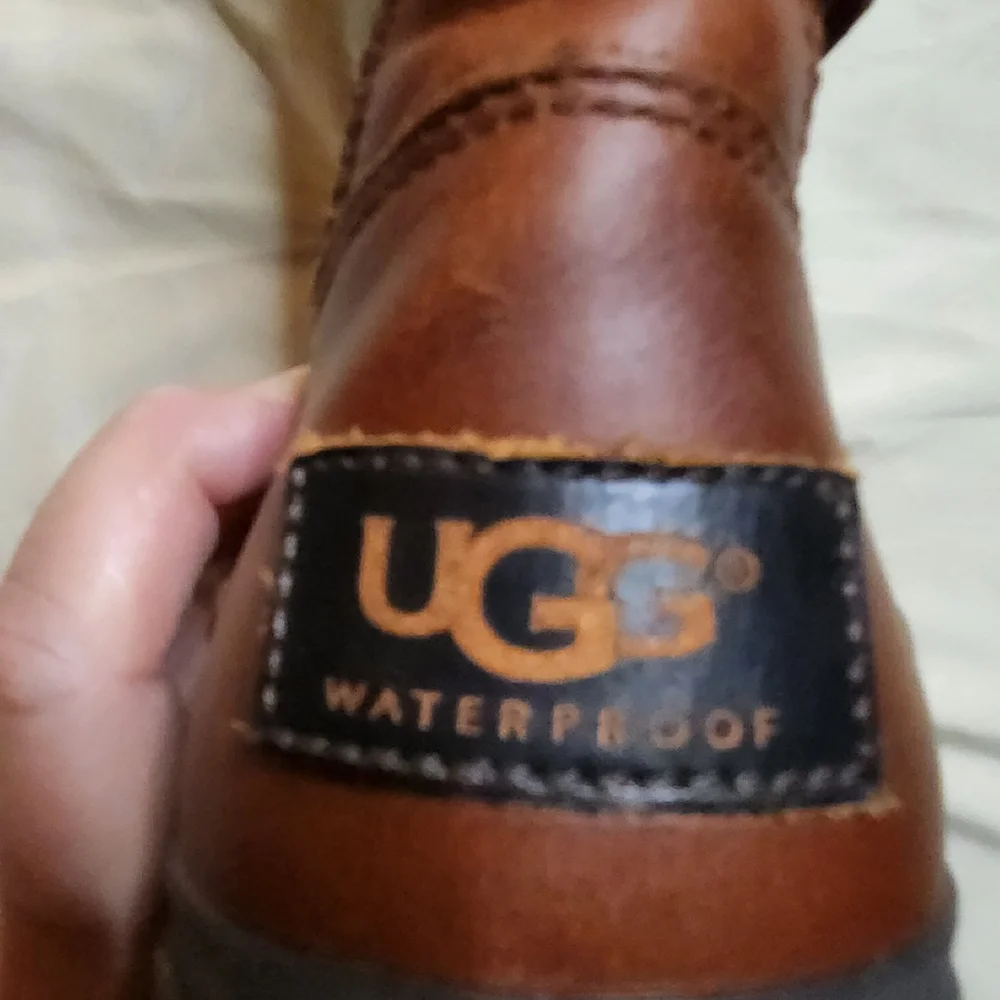 UGG Women's Brown Leather Waterproof Fleece Lined Zip Up Boots Size 6